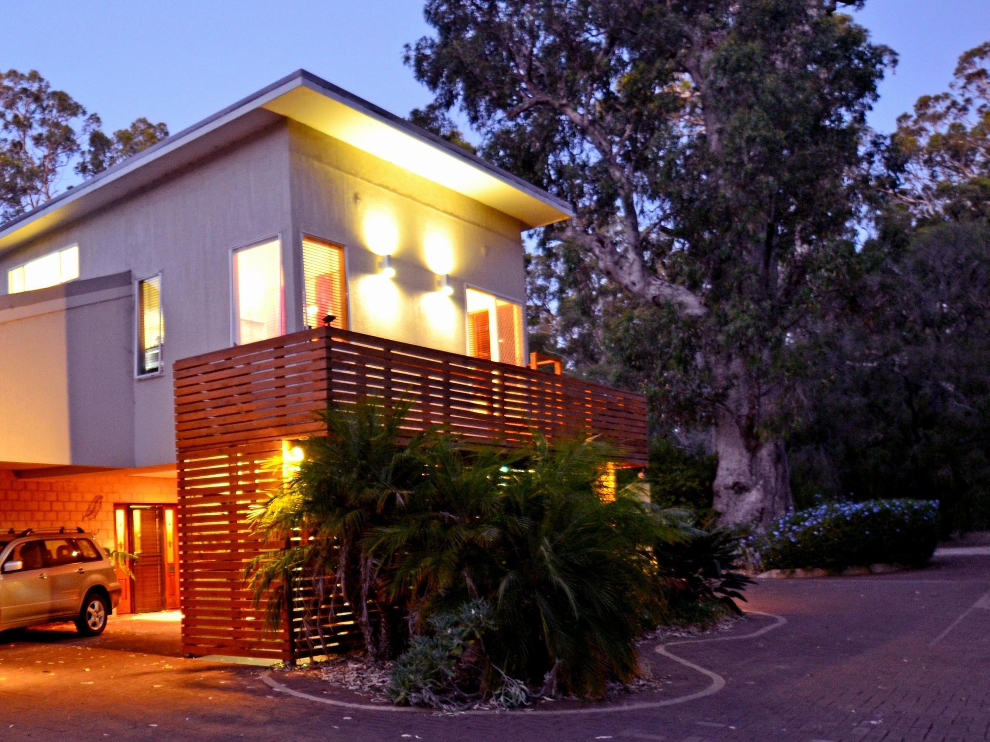 Inn The Tuarts Guest Lodge Busselton Accommodation - Adults Only Bagian luar foto