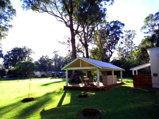 Inn The Tuarts Guest Lodge Busselton Accommodation - Adults Only Bagian luar foto
