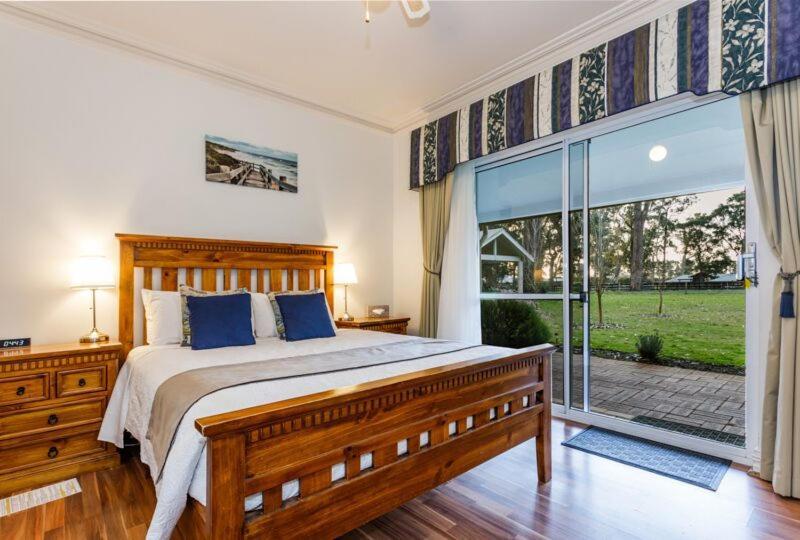 Inn The Tuarts Guest Lodge Busselton Accommodation - Adults Only Bagian luar foto
