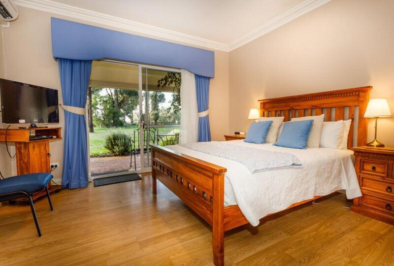 Inn The Tuarts Guest Lodge Busselton Accommodation - Adults Only Bagian luar foto