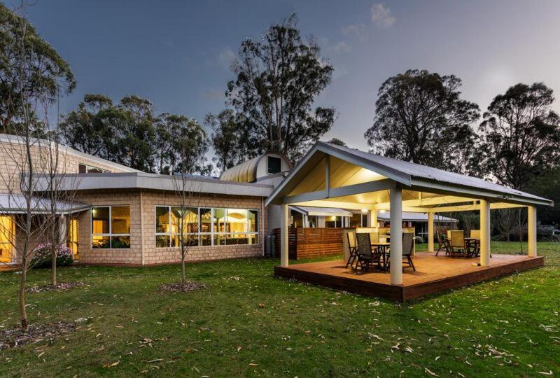 Inn The Tuarts Guest Lodge Busselton Accommodation - Adults Only Bagian luar foto