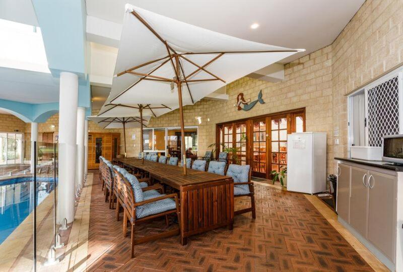 Inn The Tuarts Guest Lodge Busselton Accommodation - Adults Only Bagian luar foto