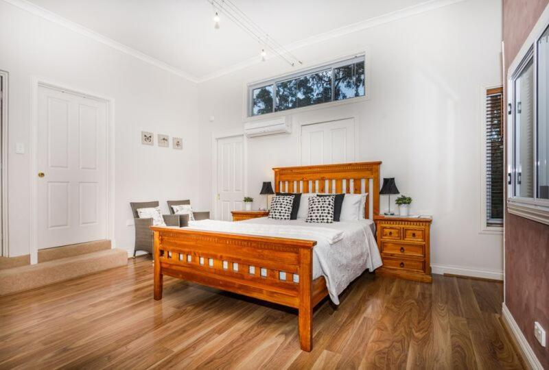 Inn The Tuarts Guest Lodge Busselton Accommodation - Adults Only Bagian luar foto