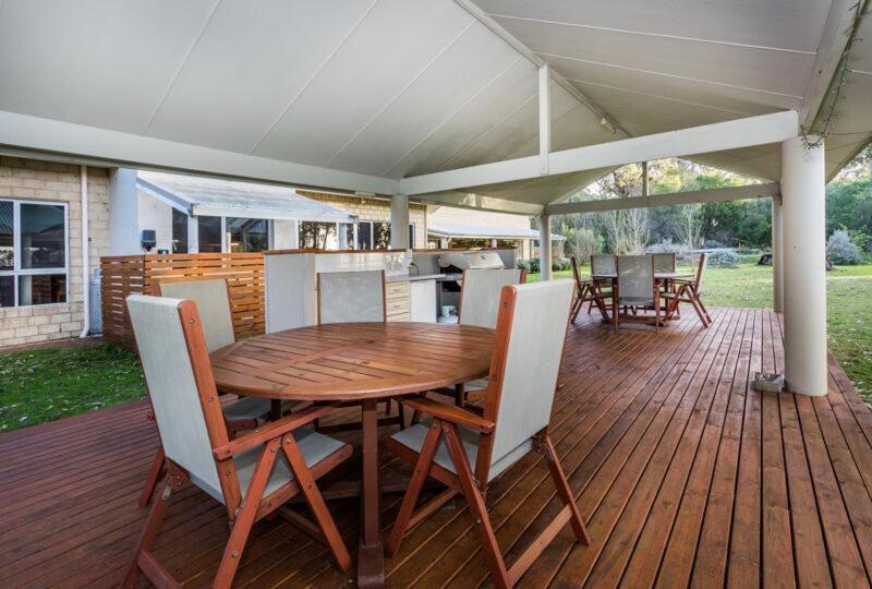 Inn The Tuarts Guest Lodge Busselton Accommodation - Adults Only Bagian luar foto