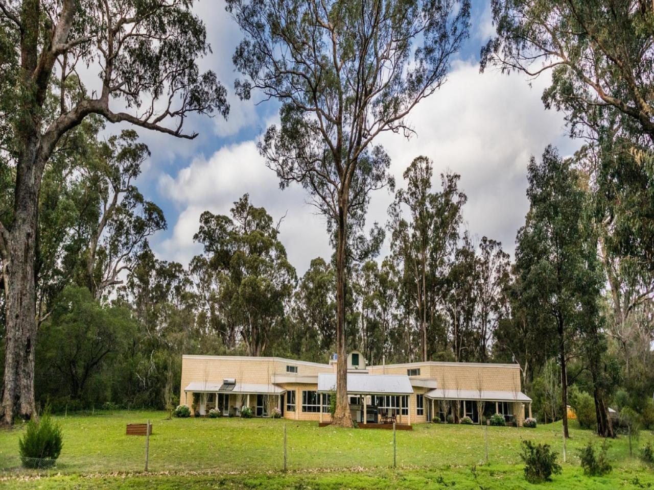 Inn The Tuarts Guest Lodge Busselton Accommodation - Adults Only Bagian luar foto