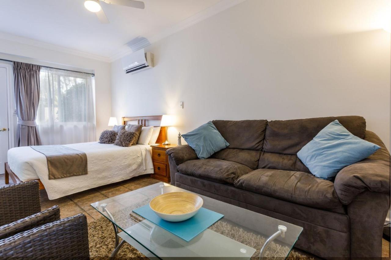 Inn The Tuarts Guest Lodge Busselton Accommodation - Adults Only Bagian luar foto